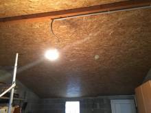 Isolation du plafond  d un garage  en mousse polyur thane  